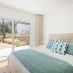 Pestana Valley Nature Village Carvoeira